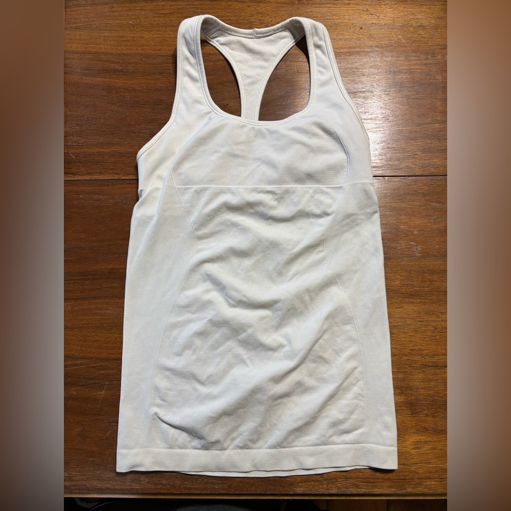 Lululemon White Tank Built in Bra Size 2